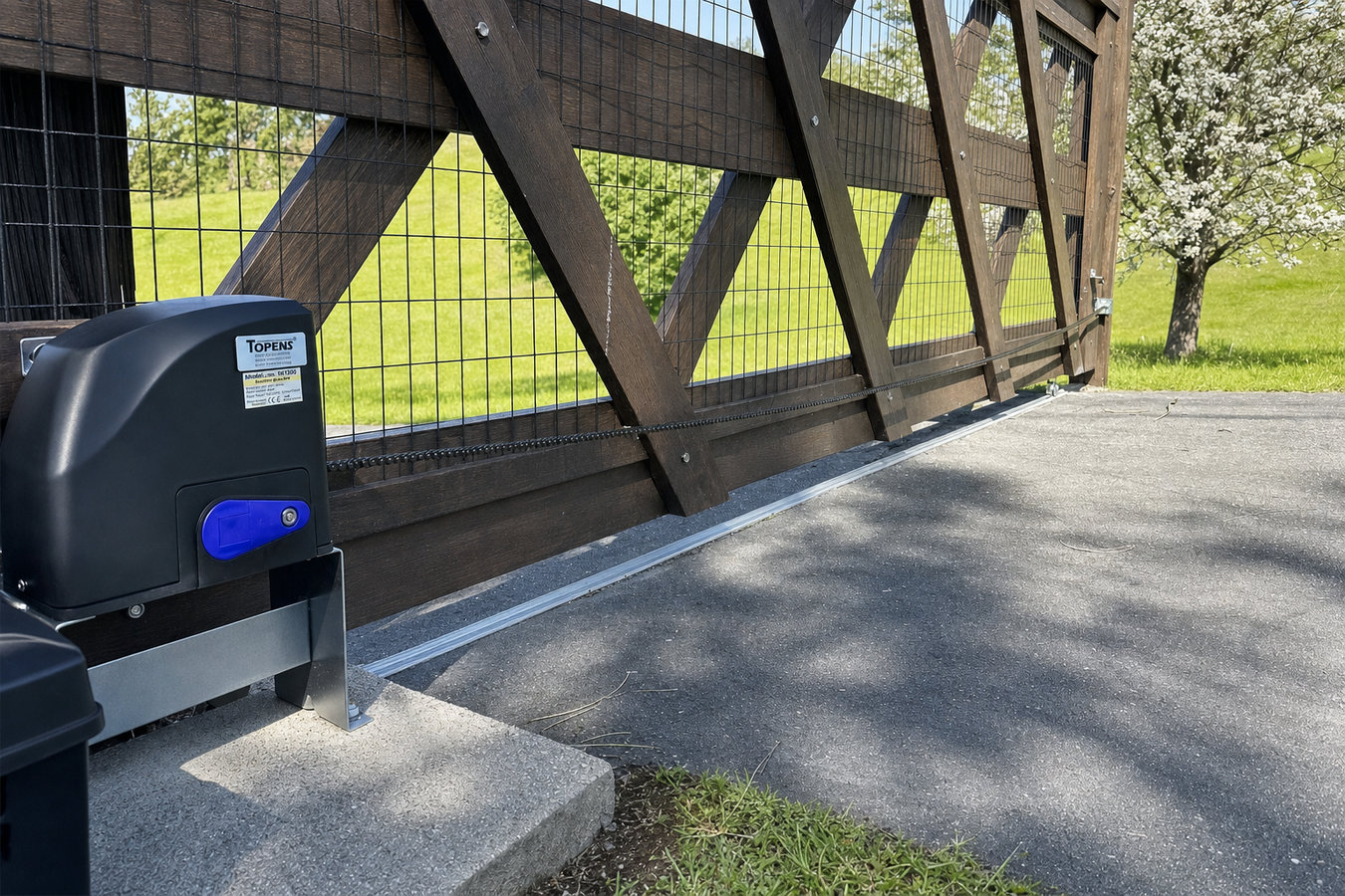 Automatic gate installation in Indio, CA
