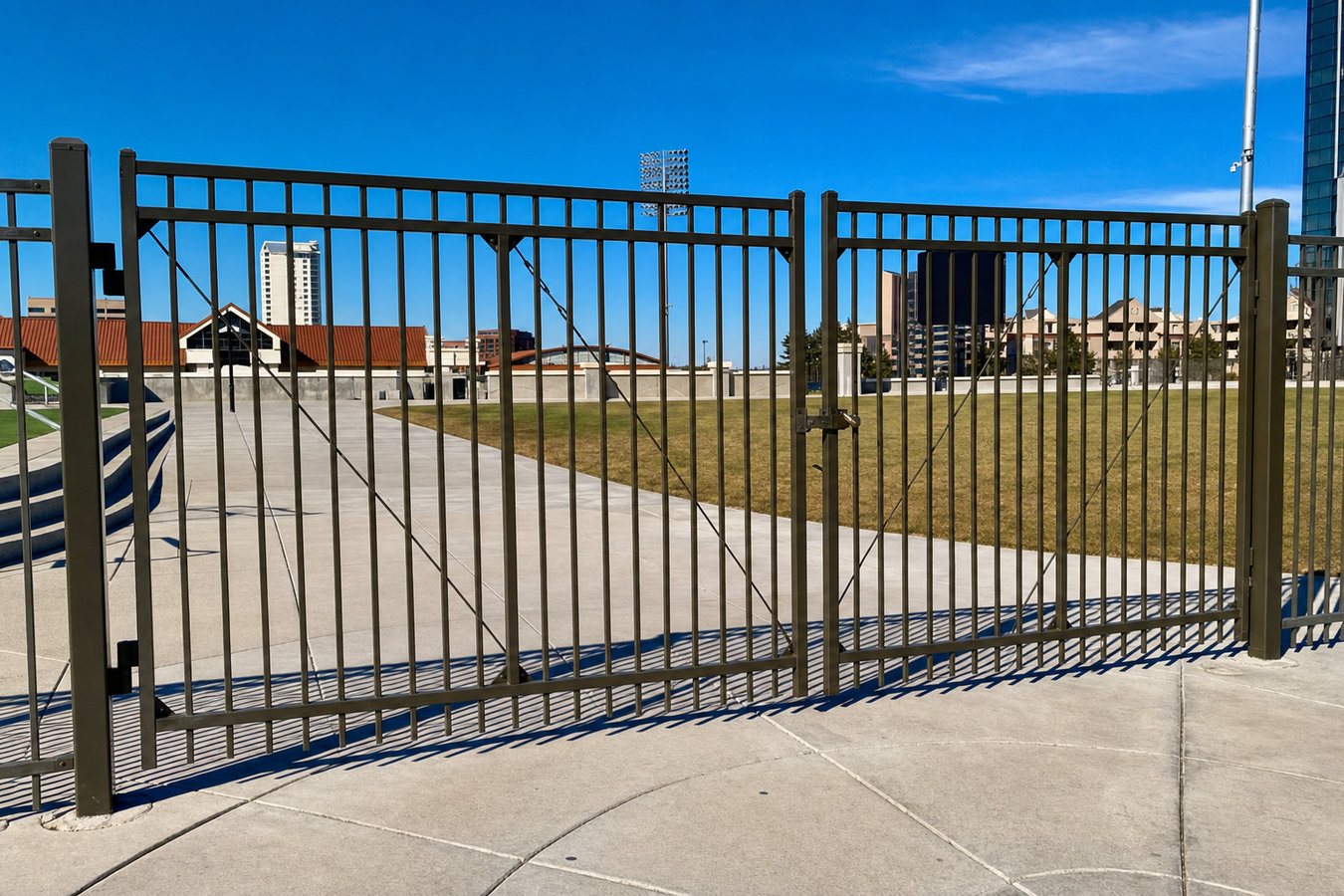 Commercial fence installation